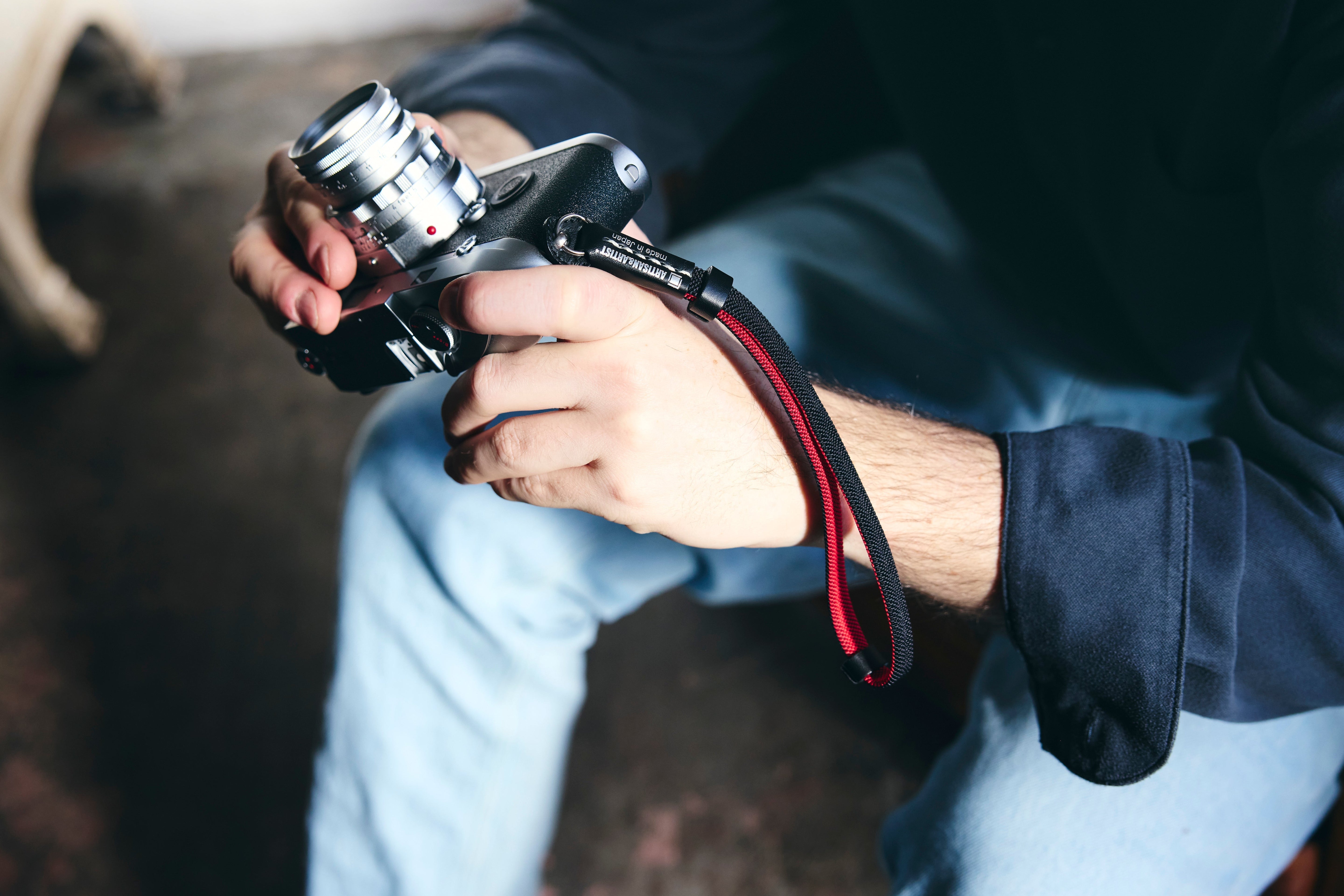 'Shippō-gumi' Silk Hand Strap Renewed: Fusion of Traditional Craftsmanship and Modern Design