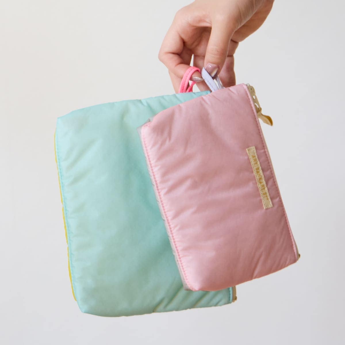 Fizzy Pop - Loop-Handle Slim Pouch – Medium - FO971