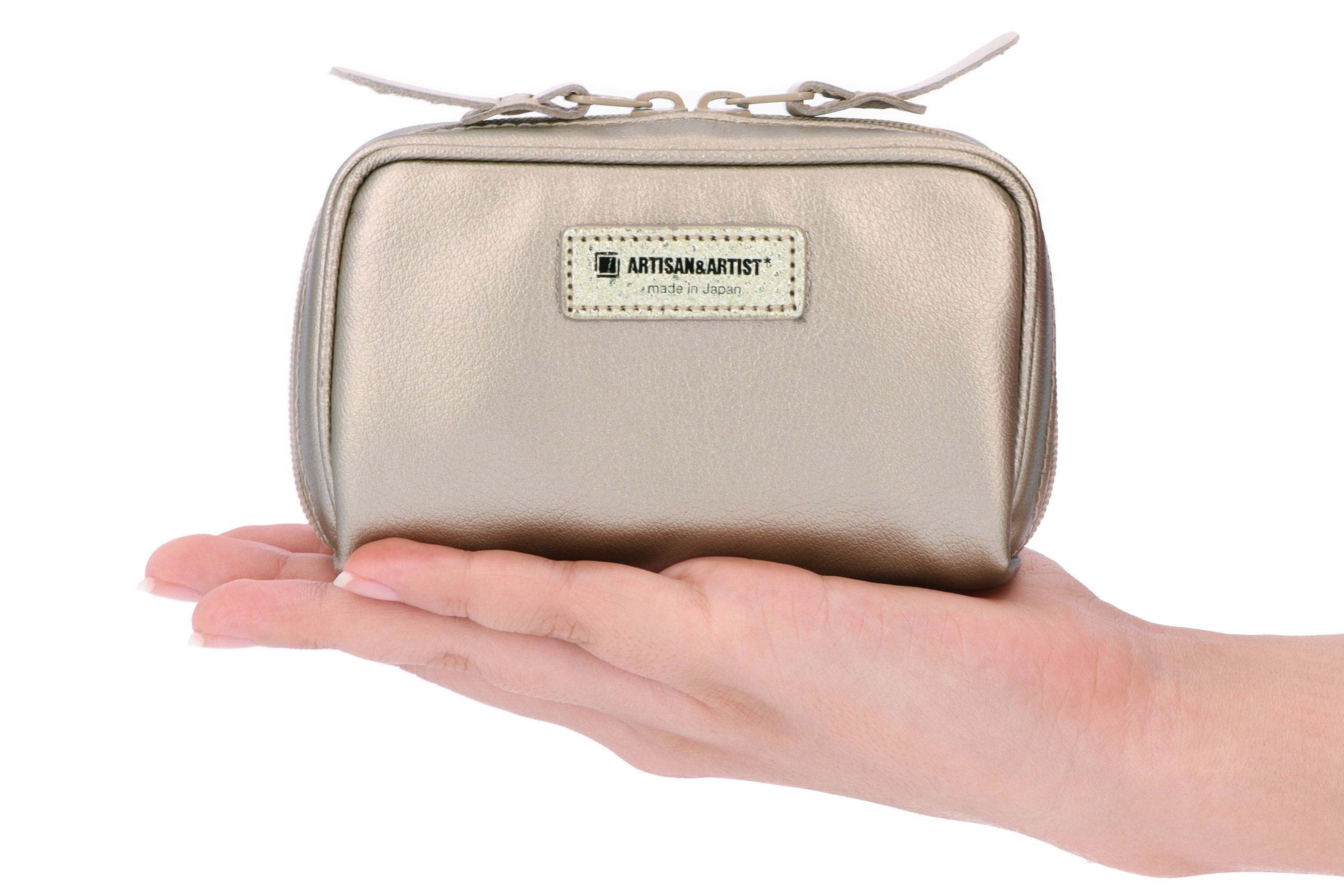 Isola - Minimal Multi-use Makeup Pouch - IO636