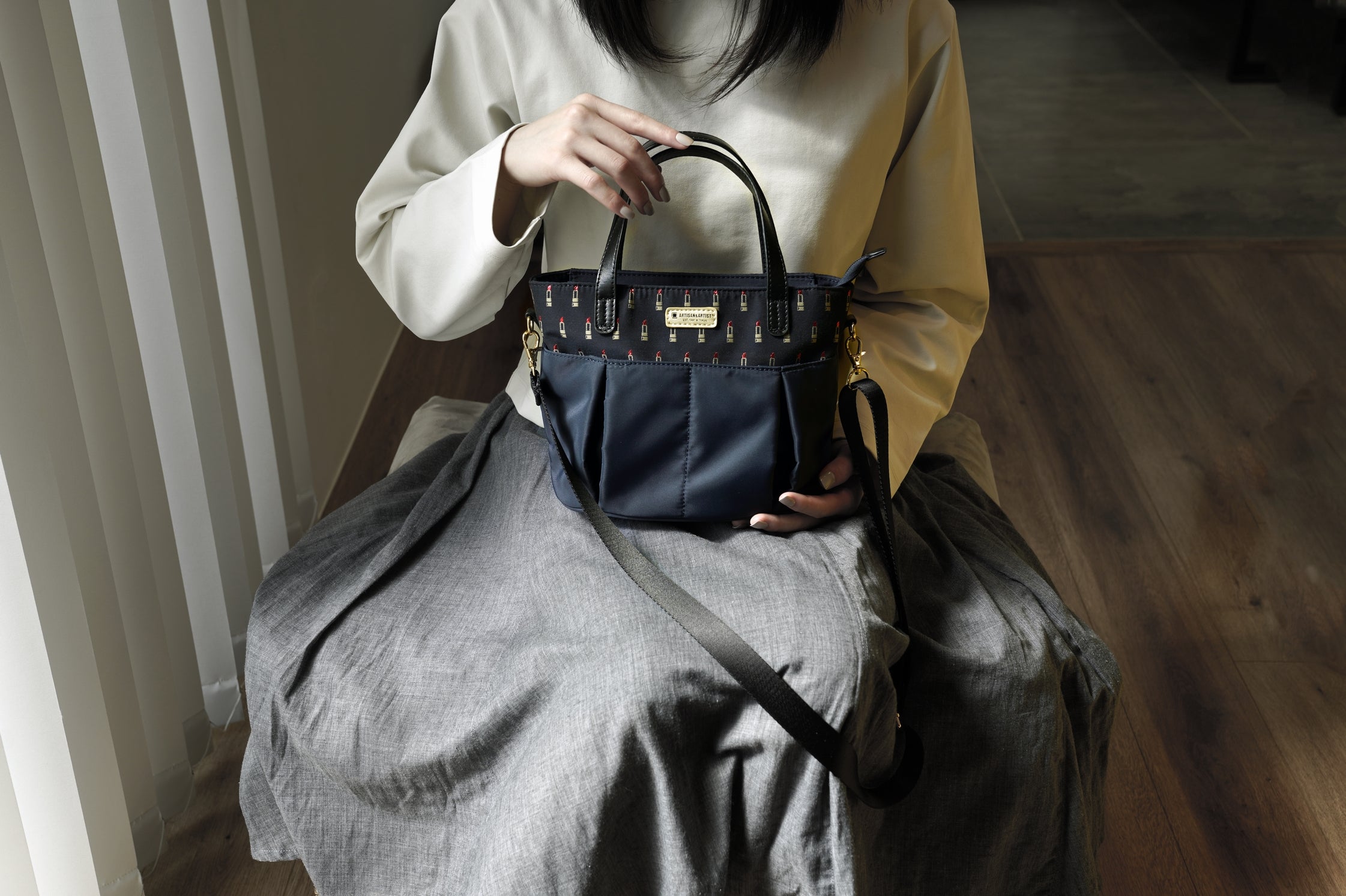 Valiant Rouge - Mini Tote Bag - LI192