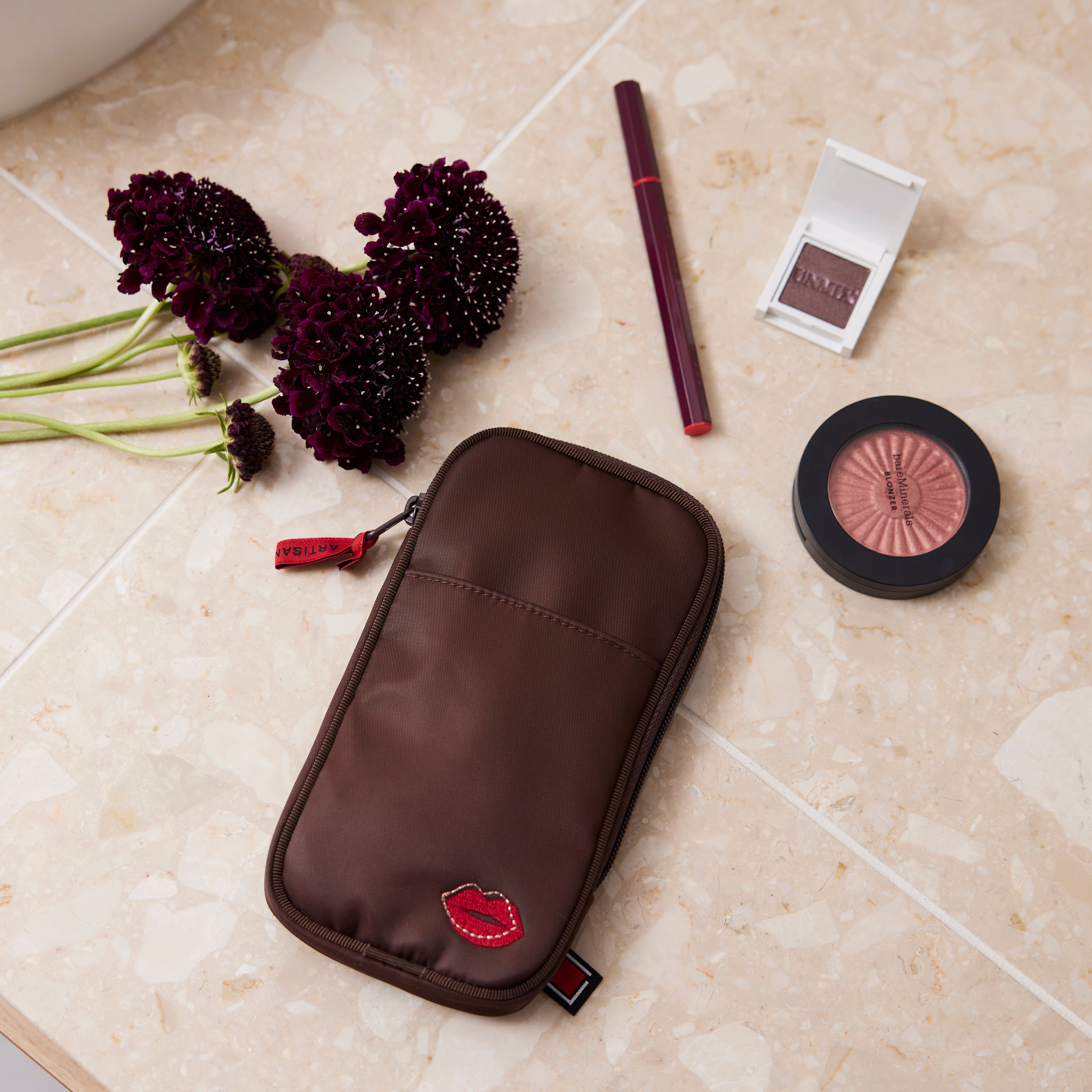 Pouty Lip - Slim Multi-Use Pouch - PU918