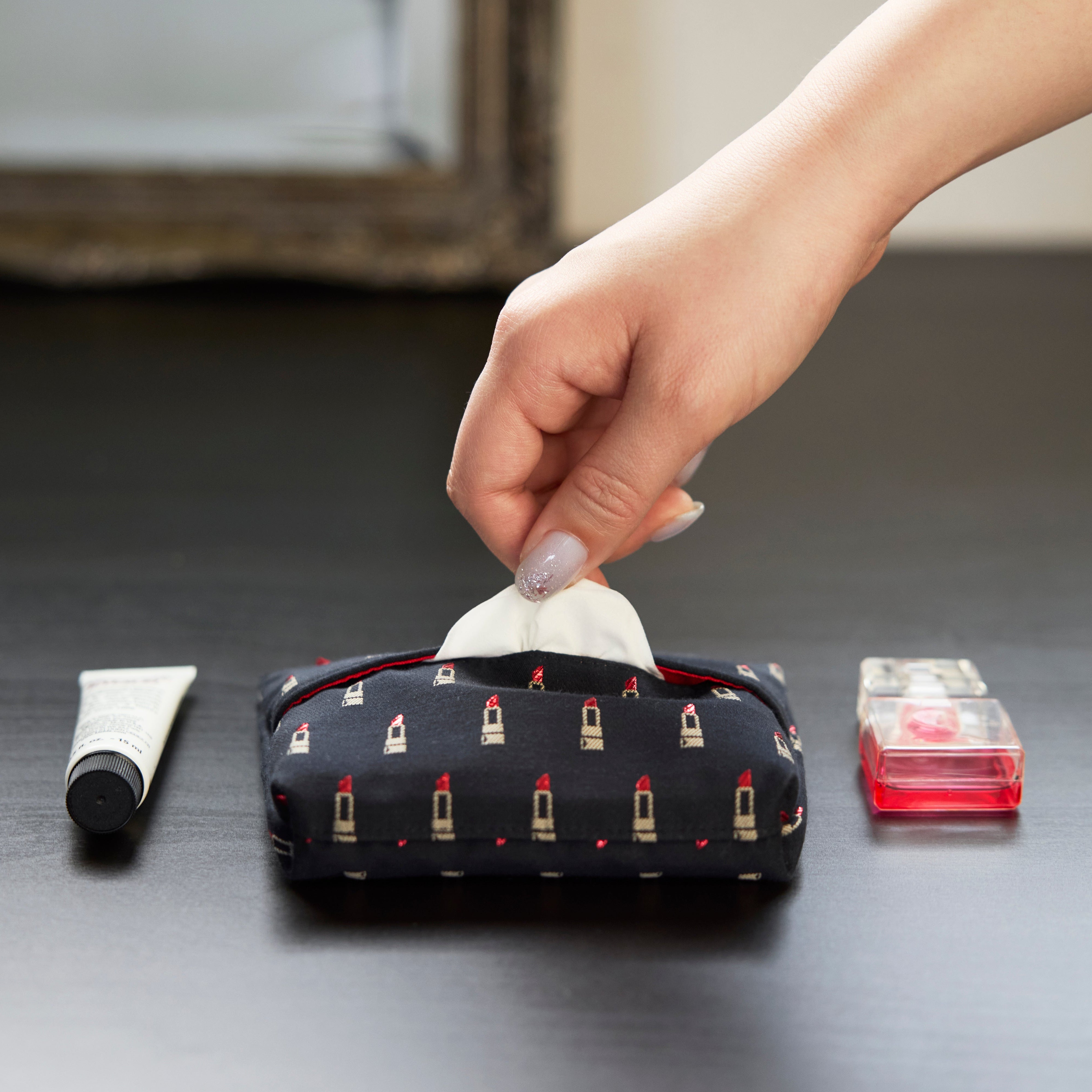 Valiant Rouge - Multi-Use Tissue Pouch - LI102