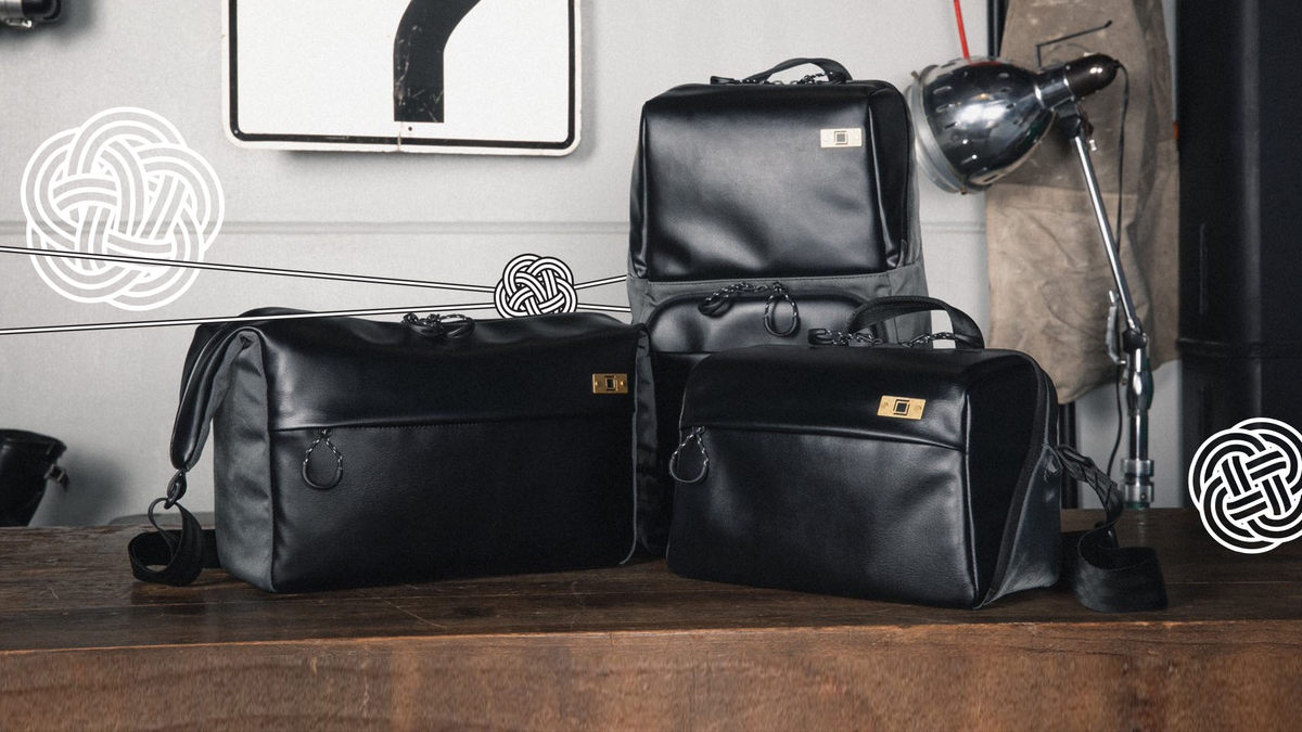 アーティザンカードバック Artisan & Artist Camera Bag | Camera Case