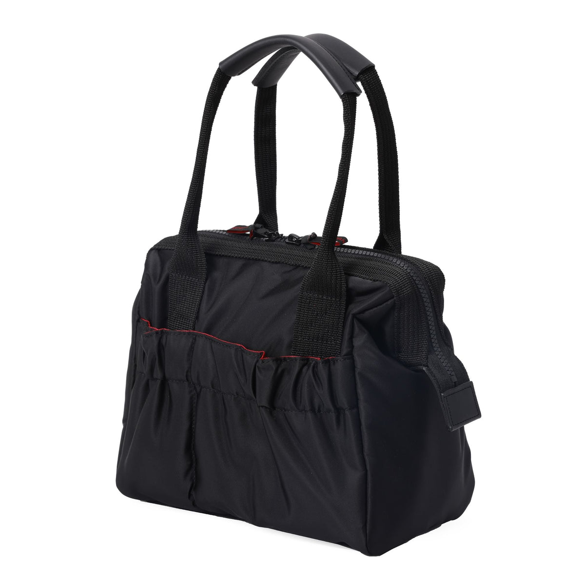 Classic and timeless handbag with a clasp opening